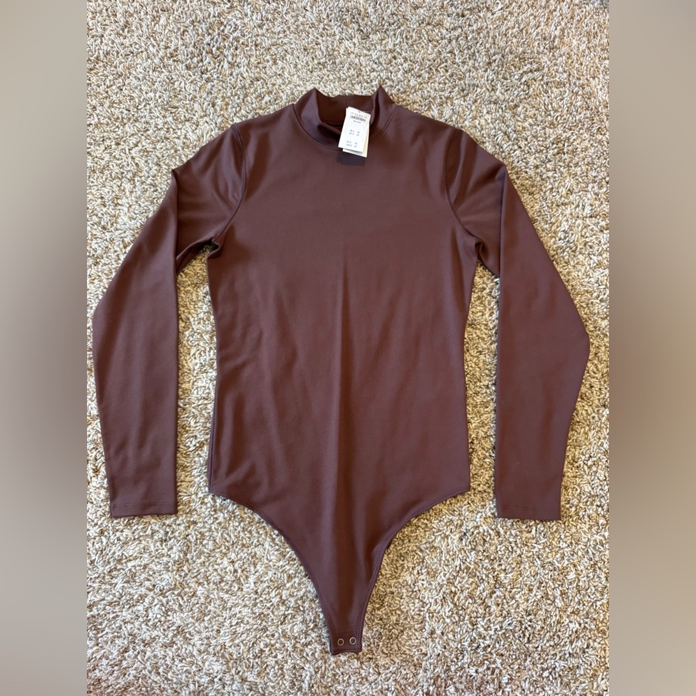 Abercrombie & Fitch brown snapping thong bodysuit, size Medium. NWT, never worn.
